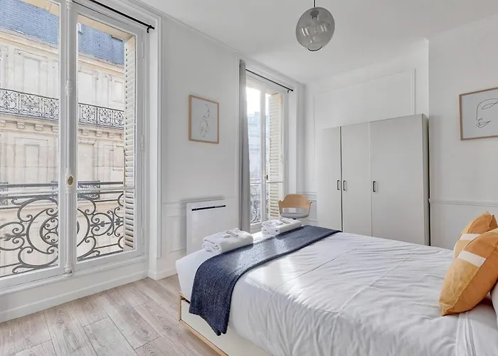 Joli Appartement Champs Elysees - 6P